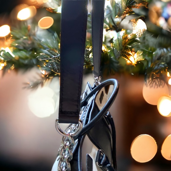 Michael Kors Hamilton Bag, Excellent Style, stunning studded shoulder bag. - Picture 6 of 8